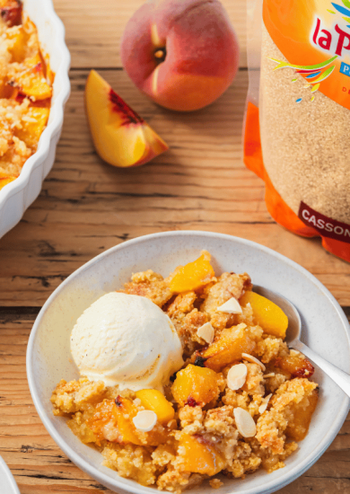 Peach crumble